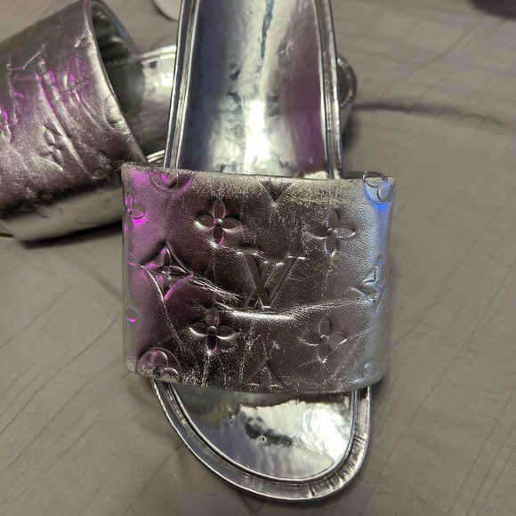 Louis Vuitton silver shoes/sandals - Picture 1 of 15